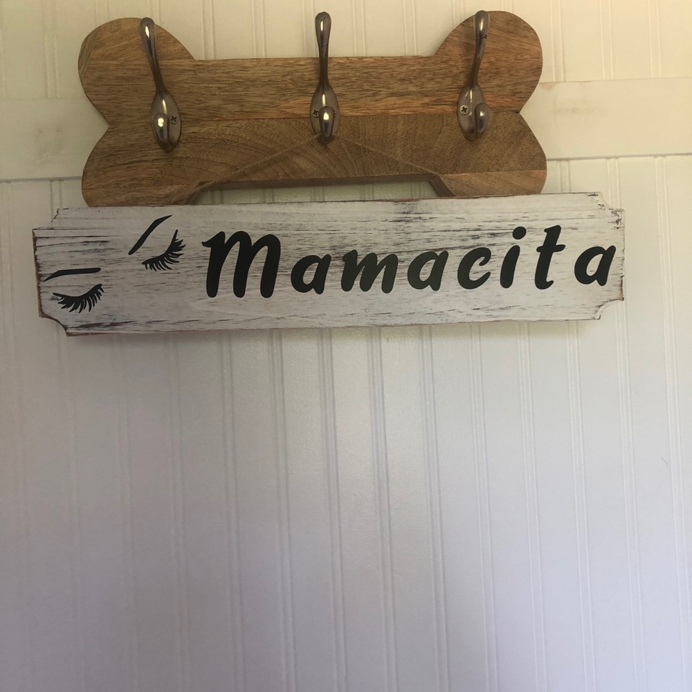 “Mamacita” lashes whitewash farmhouse wood sign